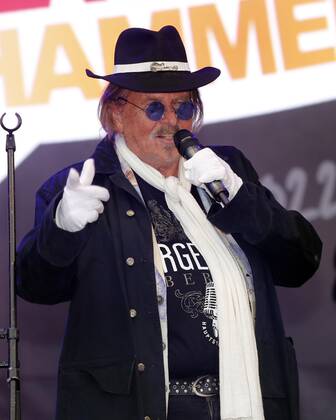 Frank Zander at the Schlager Radio Schlager Hammer Tour 2022 in Oranienburg