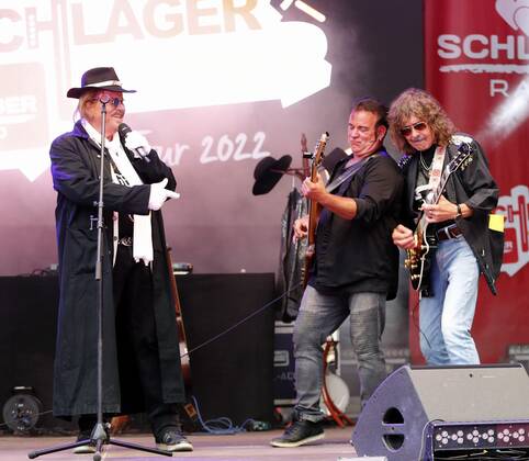 Frank Zander at the Schlager Radio Schlager Hammer Tour 2022 in Oranienburg