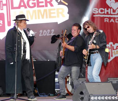 Frank Zander at the Schlager Radio Schlager Hammer Tour 2022 in Oranienburg