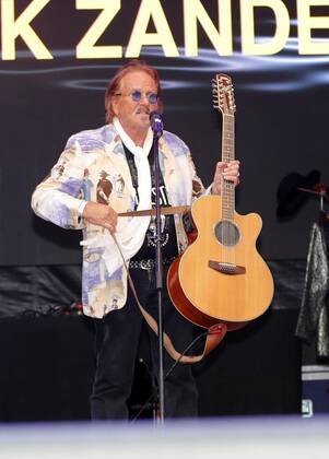 Frank Zander at the Schlager Radio Schlager Hammer Tour 2022 in Oranienburg