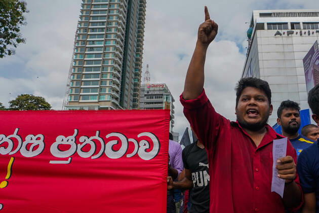 Sri Lanka Political Unrest Police use water canon and tear gas to disperse sri lankan university students during a demonstration. August 18, 2022 Colombo, Sri Lanka Colombo Sri Lanka  Copyright: xThilinaxKaluthotagex originalFilename: kaluthotage-notitle220818_npJwG