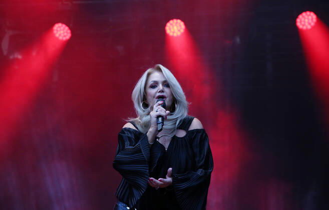 21 08 2022, Jazz and Joy Worms 2022, 31 International music festival in Worms, British pop and rock singer Bonnie Tyler on stage at the market square, zmdz Jazz and Joy 2022, Bonnie Tyler.