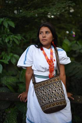 IMAGO Creative: N?chste Generation, Sozial- und klimabewusst Portrait of contemplative young Arhuaco indigenous woman in a forest of Colombia, Model released NanoCalvo_AtyColombia_7 Copyright: xNanoxCalvox MR