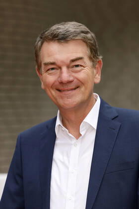 Journalist Jörg Schönenborn at the 58 award ceremony of the Grimme Award 2022 in the theater of the city of Marl Marl, 26 08 2022 NRW Germany Copyright: xChristophxHardtx
