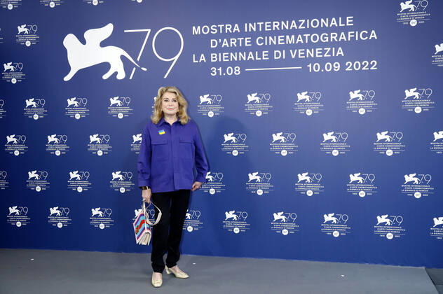 Catherine Deneuve at the photocall on the occasion of the award of the Golden Lion for Lifetime Achievement at the Biennale di Venezia 2022 79 Venice International Film Festival at Palazzo del Casino Venice, 31 08 2022. Foto:xD.xBedrosianx xFuturexImage