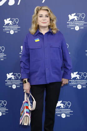 Catherine Deneuve at the photocall on the occasion of the award of the Golden Lion for Lifetime Achievement at the Biennale di Venezia 2022 79 Venice International Film Festival at Palazzo del Casino Venice, 31 08 2022. Foto:xD.xBedrosianx xFuturexImage