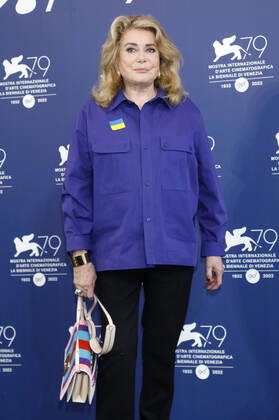 Catherine Deneuve at the photocall on the occasion of the award of the Golden Lion for Lifetime Achievement at the Biennale di Venezia 2022 79 Venice International Film Festival at Palazzo del Casino Venice, 31 08 2022. Foto:xD.xBedrosianx xFuturexImage