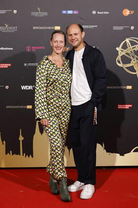 Actor Moritz Führmann with wife and actress Anna Schudt at the Cologne Emmy Cocktail 2022 on the occasion of the 16 Cologne Jury Meeting of the International Emmy at Arff Castle Cologne, 31 08 2022 NRW Germany Copyright: xChristophxHardtx