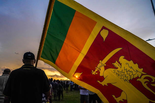 Protest In Colombo, Sri Lanka Anti-government protester with Sri Lankan Flag at Galle Face. September 09, 2022 Colombo, Sri Lanka.This protest was held to demand the release of the activists who were imprisoned in the recent protests and to remember all those who died or were disabled during the recent protests. Apart from this, their main slogans were to demand not to increase the prices of goods. Colombo Sri Lanka Copyright: xThilinaxKaluthotagex originalFilename: kaluthotage-notitle220909_npm0P
