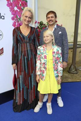 Eva Mona Rodekirchen with husband Bjorn Geske and daughter Martha Geske at the premiere of the musical Mamma Mia at Stage Theater Neue Flora Hamburg, 11 09 2022 Foto:xgbrcix xFuturexImage