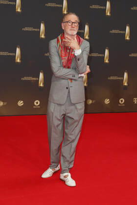The German Television Award 2021 Peter Lohmeyer on the red carpet at the award ceremony The German Television Award The TV Highlights of the Year on September 14 at MMC Studios Cologne Copyright: xEventpressxGolejewskix