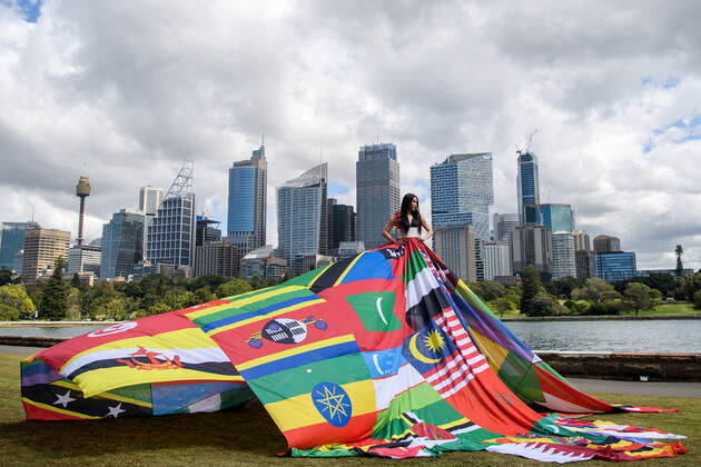 THE AMSTERDAM RAINBOW DRESS, Susie Wrong models the Amsterdam Rainbow Dress at the Royal Botanic Garden, ahead of the Sydney WorldPride Human Rights Conference, in Sydney, Tuesday, September 20, 2022. ( NO ARCHIVING, EDITORIAL USE ONLY, NO USE IN BOOKS WITHOUT CONSENT SYDNEY NSW AUSTRALIA Copyright: xBIANCAxDExMARCHIx 20220920001706105725