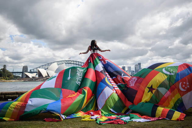 THE AMSTERDAM RAINBOW DRESS, Susie Wrong models the Amsterdam Rainbow Dress at the Royal Botanic Garden, ahead of the Sydney WorldPride Human Rights Conference, in Sydney, Tuesday, September 20, 2022. ( NO ARCHIVING, EDITORIAL USE ONLY, NO USE IN BOOKS WITHOUT CONSENT SYDNEY NSW AUSTRALIA Copyright: xBIANCAxDExMARCHIx 20220920001706105764