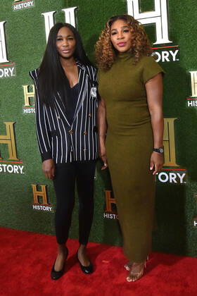 WASHINGTON, DC - SEPTEMBER 24: Venus Williams and Serena Williams at HISTORYTalks 2022: Your Place in History at DAR Constitution Hall in Washington, DC on September 24, 2022. Copyright: xPatsyxLynchx