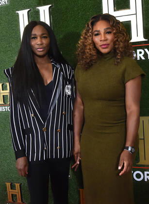 WASHINGTON, DC - SEPTEMBER 24: Venus Williams and Serena Williams at HISTORYTalks 2022: Your Place in History at DAR Constitution Hall in Washington, DC on September 24, 2022. Copyright: xPatsyxLynchx