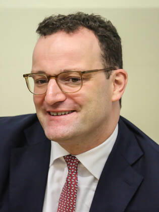 Bundesgesundheitsminister Jens Spahn CDU zu Besuch in der Universitätsklinik Magdeburg am 06.12.2019 Bundesgesundheitsminister Jens Spahn zu Besuch in der Universitätsklinik Magdeburg am 06.12.2019 - Federal Minister of Health Jens Spahn CDU visits the Magdeburg University Clinic on December 6th, 2019 Copyright: xZoonar.com AxelxKammererx zoonar_14741291
