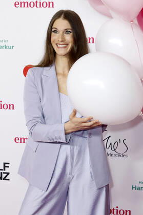 Janina Lin Otto at the 11 EMOTION Award 2022 ceremony at Curio Haus Hamburg, 05 10 2022. Foto:xC.xTamckex xFuturexImage