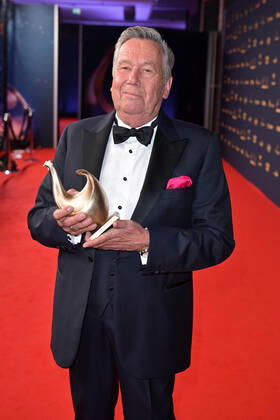 Roland Kaiser at the GOLDENE HENNE 2022 in the Media City in Leipzig on 07 10 2022 award winner