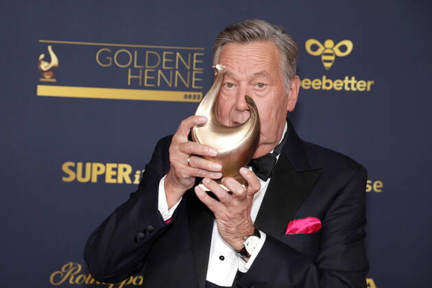 Laureate Roland Kaiser at the award ceremony The Golden Hen on 7 10 2022 in Leipzig The Golden Hen 2022 award ceremony in Leipzig Laureate Winners