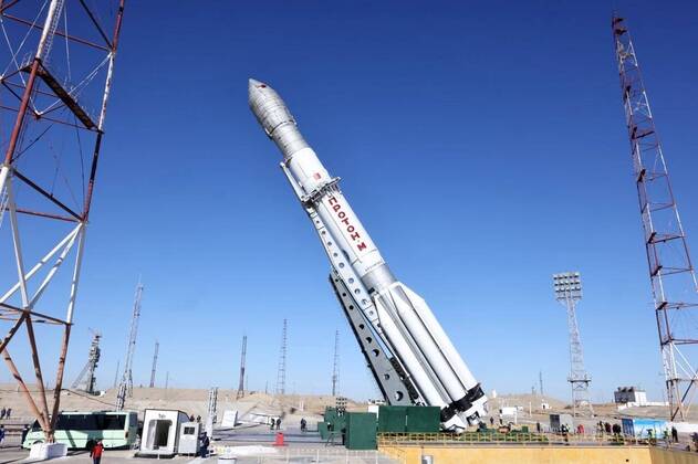Kazakhstan Russia Space 8292417 09.10.2022 In this handout photo released by the Russian Space Agency Roscosmos, the Proton-M carrier rocket carrying the communications satellite AngoSat-2, a joint space project of Russia and Angola, is erected at a launchpad at the Baikonur Cosmodrome, Kazakhstan. Editorial use only, no archive, no commercial use. Roscosmos Baikonur Kazakhstan  Copyright: xx