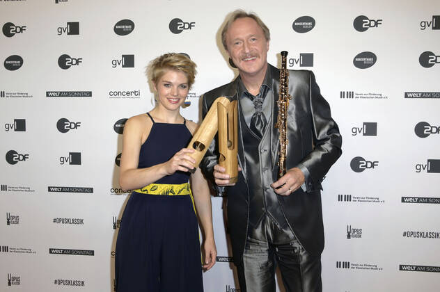 Magdalena Hoffmann and Albrecht Mayer at the Opus Klassik 2022 award ceremony at the Konzerthaus am Gendarmenmarkt Berlin, 09 10 2022 Foto:xF.xKernx xFuturexImage