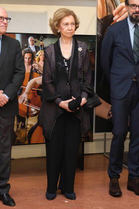 October 13, 2022, Madrid, Spain: Queen Sofia attends the presentation of the XXXIX Queen Sofia Award for Musical Composition to Nuria Nunez for her work Enjambres at the Teatro Monumental in Madrid. Madrid Spain - ZUMAs197 20221013_zaa_s197_123 Copyright: xAtilanoxGarciax