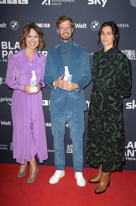 Julia Mehnert, Joko Winterscheidt and Mitra Polzin at the presentation of the Blue Panther TV Streaming Award 2022 at BMW Welt Munich, 19 10 2022 Foto:xF.xKernx xFuturexImage