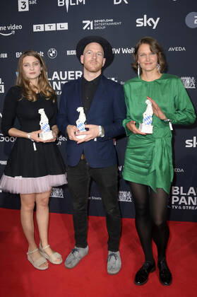 Annette Kammerer, Jan Vollmer and Nadja Mitzkat at the presentation of the Blue Panther TV Streaming Award 2022 at BMW Welt Munich, 19 10 2022 Foto:xF.xKernx xFuturexImage
