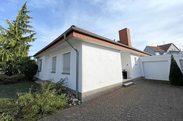 In this bungalow in the street Im Herrnkreth in Heusweiler Niedersalbach lived the, since 19 September missing, Gerda Schuster 74, here photographed on Tuesday 08 11 2022 The single woman should have been killed bub