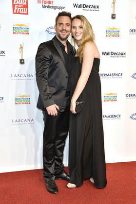 Marc Barthel with wife Anna Hofbauer at the 15 award ceremony of the Golden Woman 2022 at the Stage Theater Neue Flora Hamburg, 09 11 2022 Foto:xN.xKubelkax xFuturexImage