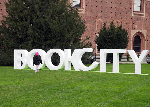 Milan, Hybrid life and the theme of the eleventh edition of Bookcity starting today, Sign, written in the park of the courtyard of the Castello Sforzesco Editorial Usage Only  Copyright: xDUILIOxPIAGGESIx xIPAx Agenzia_Fotogramma_FGR3681761