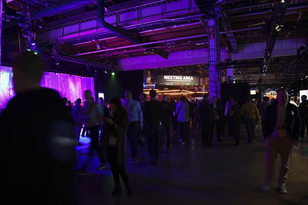 People at the Slush 2022 Startup Event in Helsinki, Finland on November 18, 2022. Helsinki Finland Copyright: xEmmixKorhonenx LKKTF20221118131804ZQGN