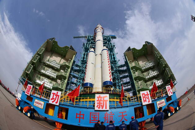 (221121) -- JIUQUAN, Nov. 21, 2022 -- The combination of the Shenzhou-15 crewed spaceship and a Long March-2F carrier rocket is transferred to the launching area in Jiuquan Satellite Launch Center in northwest China, Nov. 21, 2022. The combination of the Shenzhou-15 crewed spaceship and a Long March-2F carrier rocket was transferred to the launching area on Monday, the China Manned Space Agency (CMSA) said. The facilities and equipment at the launch site are in good condition, and various pre-launch function checks and joint tests will be carried out as planned, said the CMSA. (Photo by Xinhua) (EyesonSci) CHINA-JIUQUAN-SHENZHOU-15-LAUNCH-PREPARATION (CN) LixYunxi 
