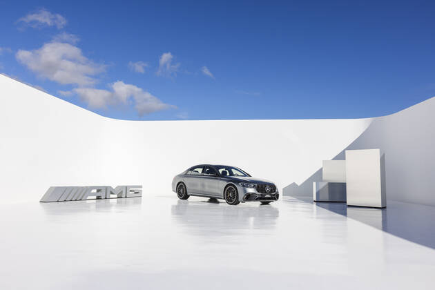 **VIDEO AVAILABLE: CONTACT INFO@COVERMG.COM TO RECEIVE** Mercedes have revealed their new S63 AMG - the first hybrid version of their flagship limousine - and one comes with more power than ever before. Under the bonnet, there?s a 4.0-litre twin-turbo V8 engine similar to the one you get in the Mercedes-AMG GT 63 S E Performance, along with an electric motor on the rear axle. With a combined system output of 791 hp and 1,055 lb-ft, the AMG S 63 E PERFORMANCE sets new standards for similar models of car. It accelerates from 0 to 60 mph takes just 3.2 seconds (est.) and has an 180 mph top speed. With E PERFORMANCE, we are now opening a new chapter: Never before has a luxury sedan so perfectly combined best-in-class performance with super Copyright: xMercedes-Benzx 52259233 EDITORIAL USE ONLY. NOT FOR USE BY NEWSPAPERS BASED IN THE UK.