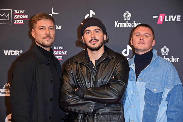 ClockClock Fabian Fieser, Bojan Kalajdzic, Mark Vonsi at the 1live Krone 2022 in the Jahrhunderthalle in Bochum on 08 12 2022
