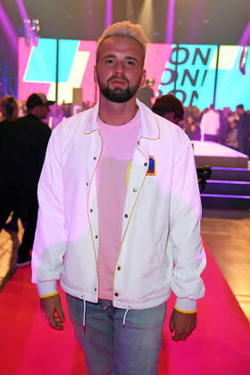 Topic Tobias Topic at the 1live Krone 2022 in the Jahrhunderthalle in Bochum on 08 12 2022