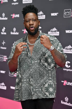Kelvin Jones at the 23 award ceremony of the 1Live Krone 2022 in the Jahrhunderthalle Bochum, 08 12 2022 Foto:xN.xKubelkax xFuturexImage