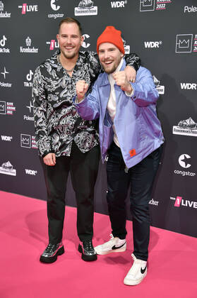 Dennis and Benjamin Wolter at the 23 award ceremony of the 1Live Krone 2022 in the Jahrhunderthalle Bochum, 08 12 2022 Foto:xN.xKubelkax xFuturexImage