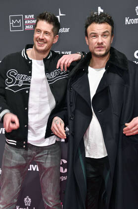 Beatzarre and Dag Alexis Kopplin from SDP at the 23 award ceremony of the 1Live Krone 2022 in the Jahrhunderthalle Bochum, 08 12 2022 Foto:xN.xKubelkax xFuturexImage