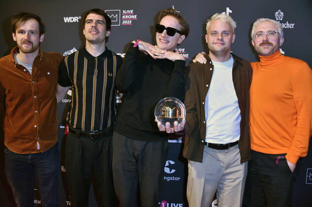 Kraftklub at the 23 award ceremony of the 1Live Krone 2022 in the Jahrhunderthalle Bochum, 08 12 2022 Foto:xN.xKubelkax xFuturexImage