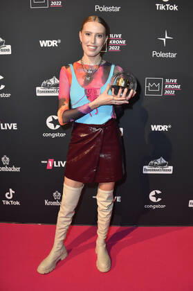 Lea at the 23 award ceremony of the 1Live Krone 2022 in the Jahrhunderthalle Bochum, 08 12 2022 Foto:xN.xKubelkax xFuturexImage