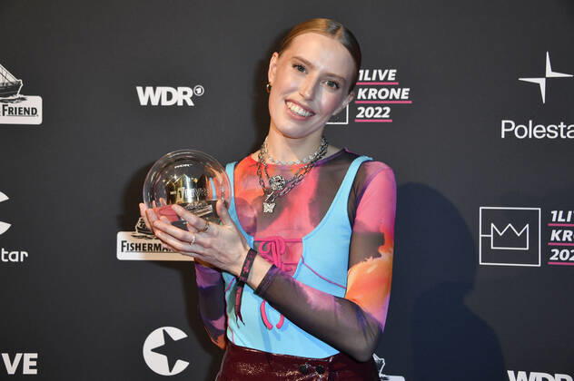 Lea at the 23 award ceremony of the 1Live Krone 2022 in the Jahrhunderthalle Bochum, 08 12 2022 Foto:xN.xKubelkax xFuturexImage