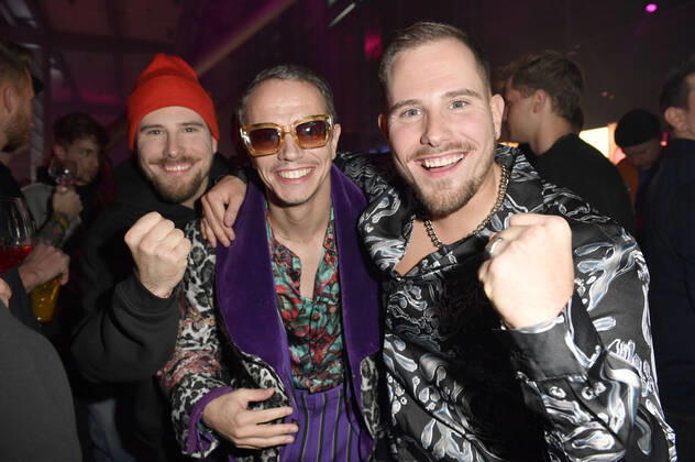 Dennis Wolter, Frans Zimmer Alle Farben and Benjamin Wolter at the 23 award ceremony of the 1Live Krone 2022 in the Jahrhunderthalle Bochum, 08 12 2022 Foto:xN.xKubelkax xFuturexImage