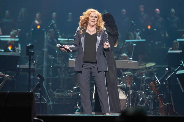 Carol Decker T Pau live at Night of the Proms 2022 at ZAG Arena Hannover, 08 12 2022 Foto:xU.xStammx xFuturexImage