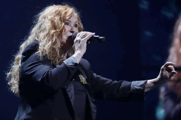 Carol Decker TÂ Pau live at the Night of the Proms 2022 at the Barclay Card Arena Hamburg, 09 12 2022 Foto:xgbrcix xFuturexImage