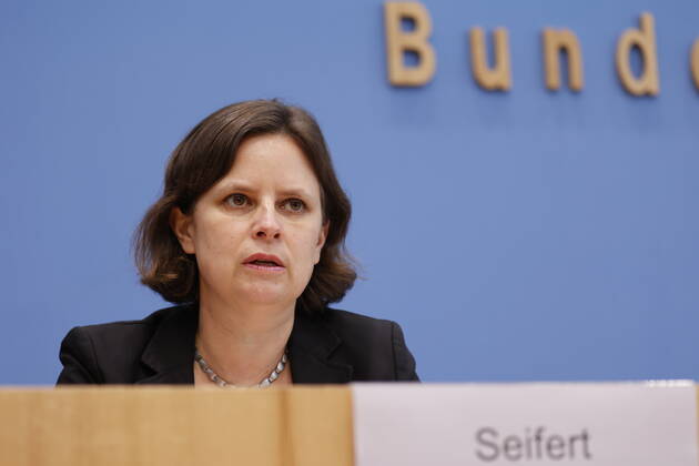 State Secretary Juliane Seifert, BMI, Germany, Berlin, Federal Press Conference, Topic Results of the SVR Integration Barometer 2022