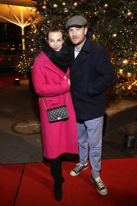 Annika Lau and her husband Frederick Lau at the Roncalli Weihnachtscircus premiere on 17 12 2022 in Berlin Roncalli Weihnachtscircus premiere in Berlin