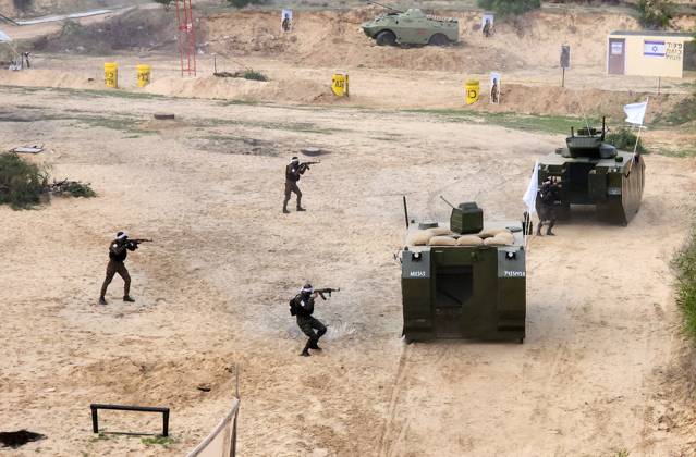 Militants of Al-Ansar Brigades, the military wing of the Palestinian al-Ahrar movement, participates in a military exercise, in Khan Younis in the southern of Gaza strip Militants of Al-Ansar Brigades, the military wing of the Palestinian al-Ahrar movement, participates in a military exercise, in Khan Younis in the southern of Gaza strip on January 01, 2023. Photo by Ashraf Amra apaimages Khan Younis Gaza Strip Palestinian Territory 010123_KHANYOUNIS_ASH_1_00 (39) Copyright: xapaimagesxAshrafxAmrax xapaimagesx