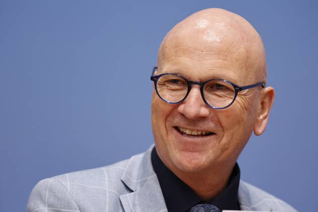 Uwe Brandl, President and First Mayor of the City of Abensberg, Germany, Berlin, Federal Press Conference, Topic Review 2022 Outlook 2023 of the German Association of Towns and Municipalities DStGB