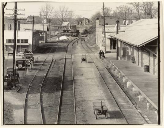 RECORD DATE NOT STATED Railroad Station, Edwards, Mississippi. Walker Evans (American, 1903 - 1975) Copyright: xpiemagsx gb54824 !ACHTUNG AUFNAHMEDATUM GESCHÄTZT!